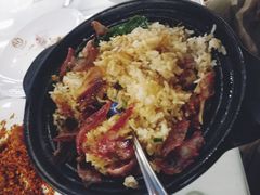 w香港腊味煲仔饭-新大咀港式茶餐厅(宝山万达店)
