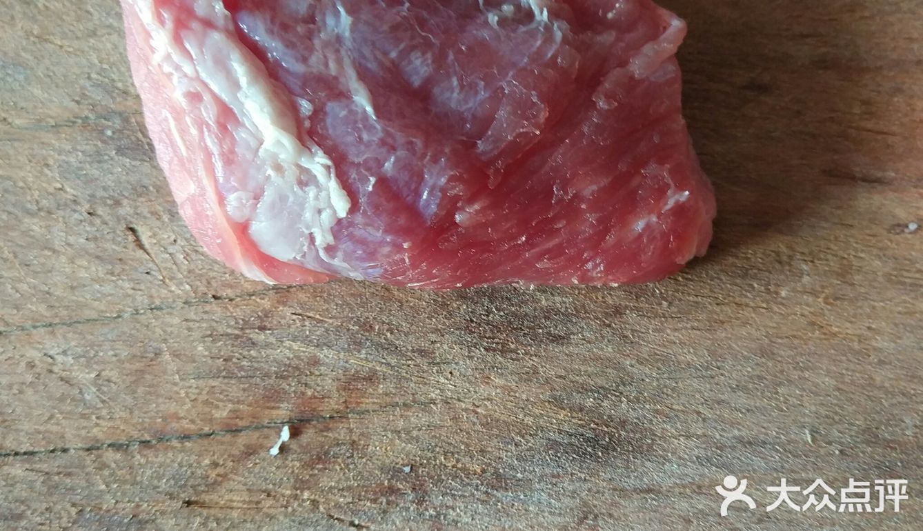炒精肉，也能叫极简版的小炒肉吧