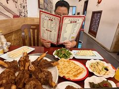 -聚首堂·特色小吃·肘子(什刹海德胜门店)