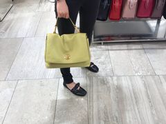 -伦敦比斯特购物村