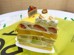 应季白巧水果千层-PAOPAO Bakery&Café(港汇店)