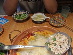 -洱火云南酸菜牛肉火锅(石景山当代商城店)