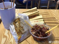 -八一路好吃街(雨田商务大厦店)