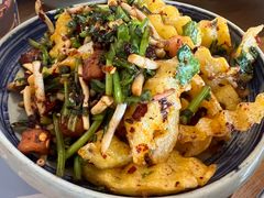 -包整·丝娃娃(一览甲秀楼风景店)