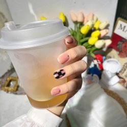 -VIVI BEAUTY  美甲美睫皮肤管理中心