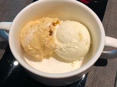 酸奶冰激凌-唐拉雅秀酒店-西锦汇空中BBQ·思创餐厅