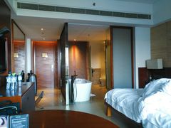 -三亚湾海居铂尔曼度假酒店