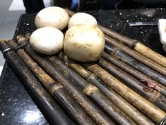 烤蘑菇-猪啊牛呀羊啊铜盘烤肉(正大广场店)