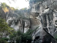 -伍山石窟