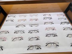 -罗伯特眼镜·蔡司官方授权(罗湖国贸店)