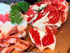 -铭牛烧肉·和牛海鲜自助(高新月牙湖店)