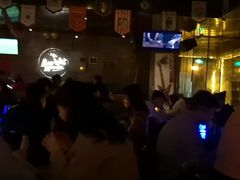 -啤客走廊