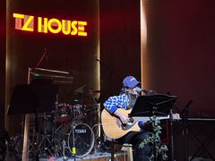 -TZ House音乐现场(来福士中心店)