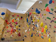 -问山MountQuest攀岩馆