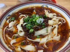 -雷祖芳老妈蹄花店