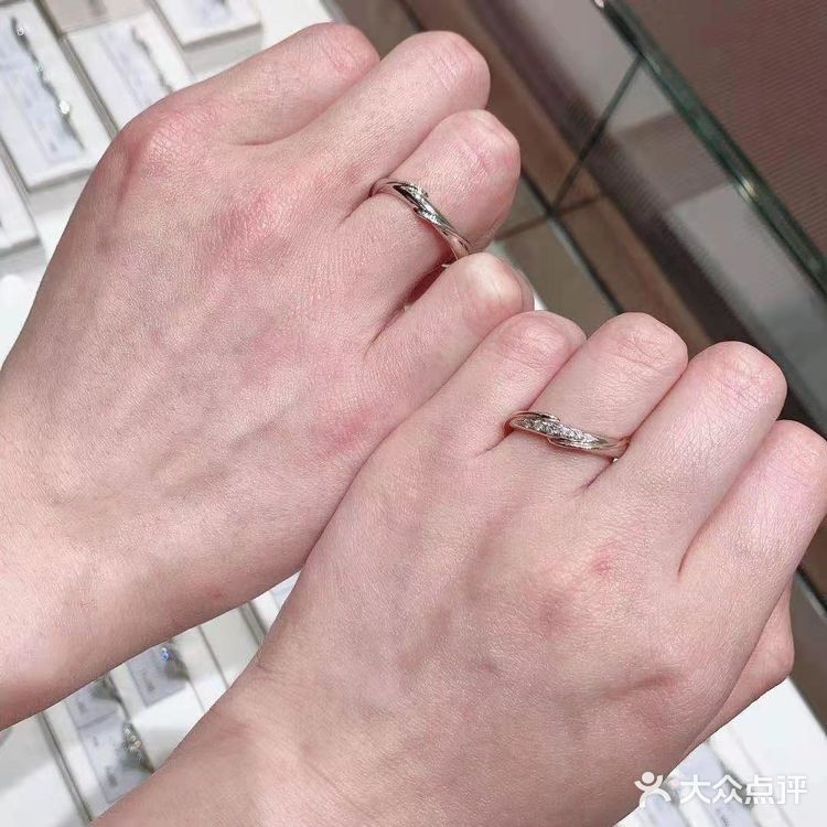 爱环绕你我|/细节满满的独特对戒