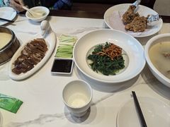 -梅利汴京烤鸭•开封豫菜地标店(东大街店)