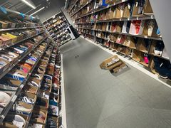 -唯品会(北京国瑞城店)