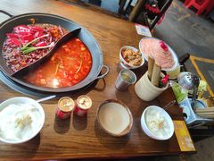 -萍姐火锅·公路夜市(武汉首店)