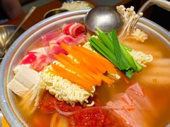 泡菜肥牛部队火锅-春熙台韩国料理·章鱼肥牛(西丽店)