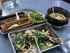 清蒸水库大头鱼-新威饭店·芒果树桨板