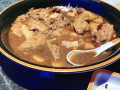 -胖哥俩肉蟹煲(长沙高铁吾悦广场店)