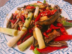 爆炒土鳝鱼-百年粉蒸牛肉