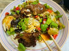 -歹歹的加个面过油肉拌面