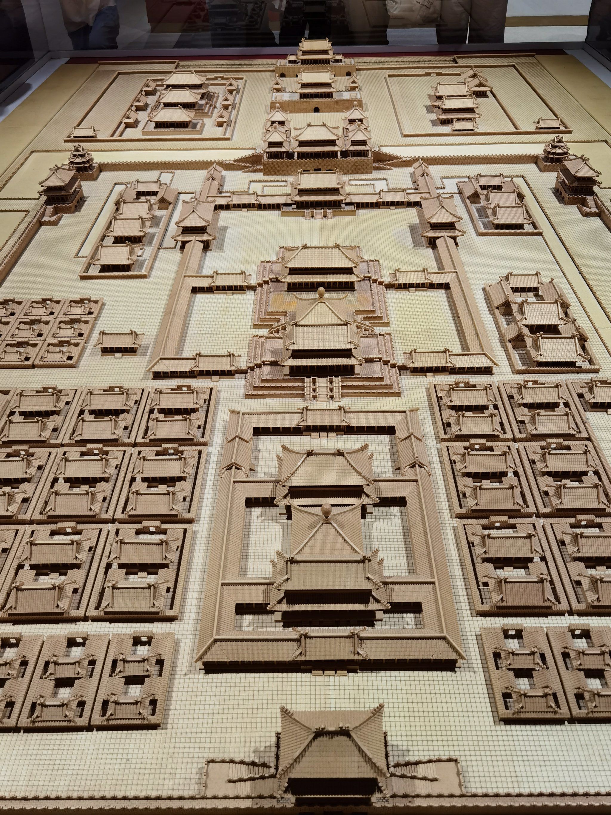 北京故宫,旧称紫禁城,位于古都中轴线的中心,是明清两朝的皇家宫殿,是