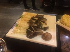 -月满大江经典火锅(任城路店)
