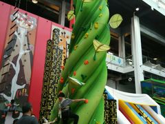 -蒙特利亲子乐园