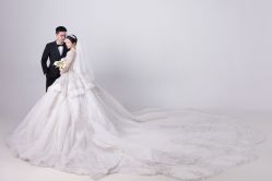 -MAO亲爱的猫婚纱摄影工作室