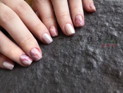 -一笔绣狂草美甲坊