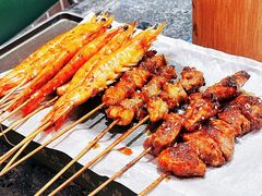 -何妹湿辣牛肉·粤式烧烤砂煲(桂雅路店)