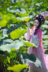 -九月鹰飞汉服摄影工作室