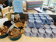 -蜜桃餐厅·伴山(湖滨商业街店)