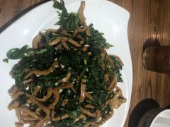 -东来菜馆•手抓海鲜家常菜•海鲜锅贴(鸽子窝店)