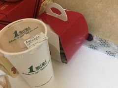 -85度C(生甜甜圈研究工坊·上海松江人民北路店)