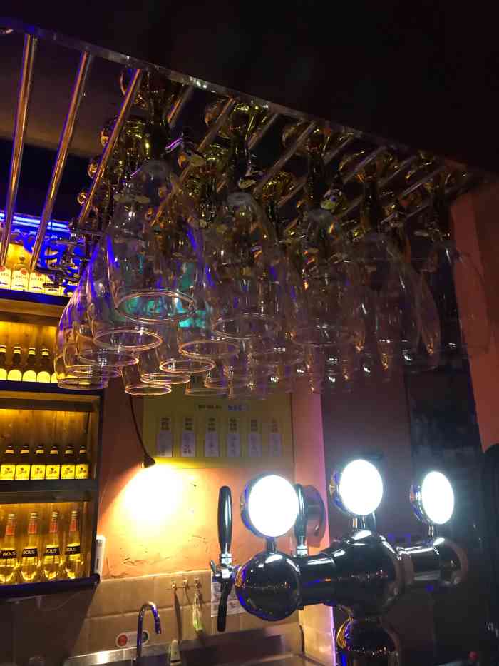 hepburn 赫本酒吧(漕宝路店)-"实在太便宜了……吃完晚饭想要浪一把