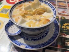 -广信牛奶甜品世家(台东店)