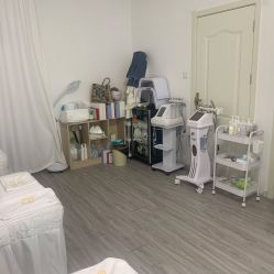 -凡碧诗毛孔收细