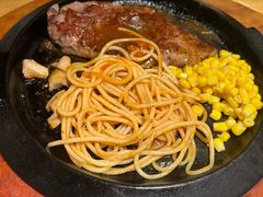 -菲滋意式餐厅(海宁银泰城店)