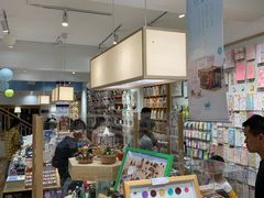 -猫的天空之城概念书店(束河店)