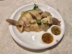 白切文昌鸡-琼菜坊·无鸡不成宴·海南菜老爸茶糟粕醋(海口骑楼老街店)