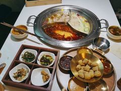 -老房老舍重庆火锅(假日城市店)