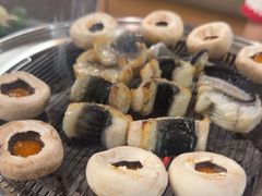 -围炉肉舍•炭烤活鳗•丹东海鲜烤肉(步行街店)