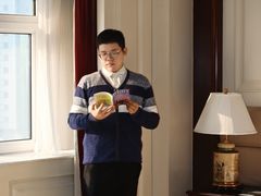 -深圳富苑皇冠假日套房酒店