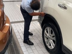 -畅通航行汽车钣金喷漆 无痕修复·局部喷漆
