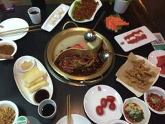 -怡品川宇火锅(宝立方店)