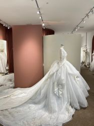 -派丽莫Pellimo原创设计婚纱品牌